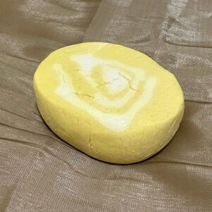 Lush X Kitchen Lemon Bubble Roll Bubble Bar